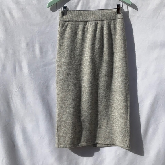 NWT - Vero Moda- Side Split Skirt - Size Small - Picture 2 of 6